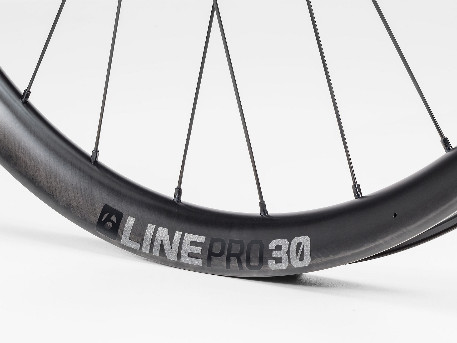 bontrager line 30 carbon