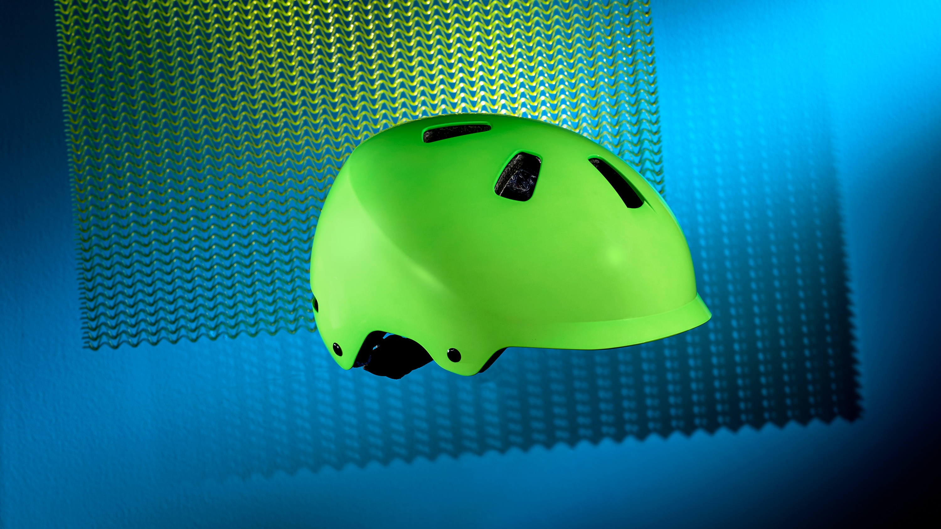 trek kids helmet