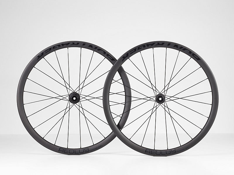 Bontrager Aeolus Elite 35 TLR Disc Road Wheel | Trek Bikes
