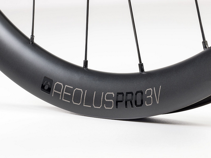 Bontrager Aeolus Pro 3V TLR Disc Road Wheel | Trek Bikes (JP)