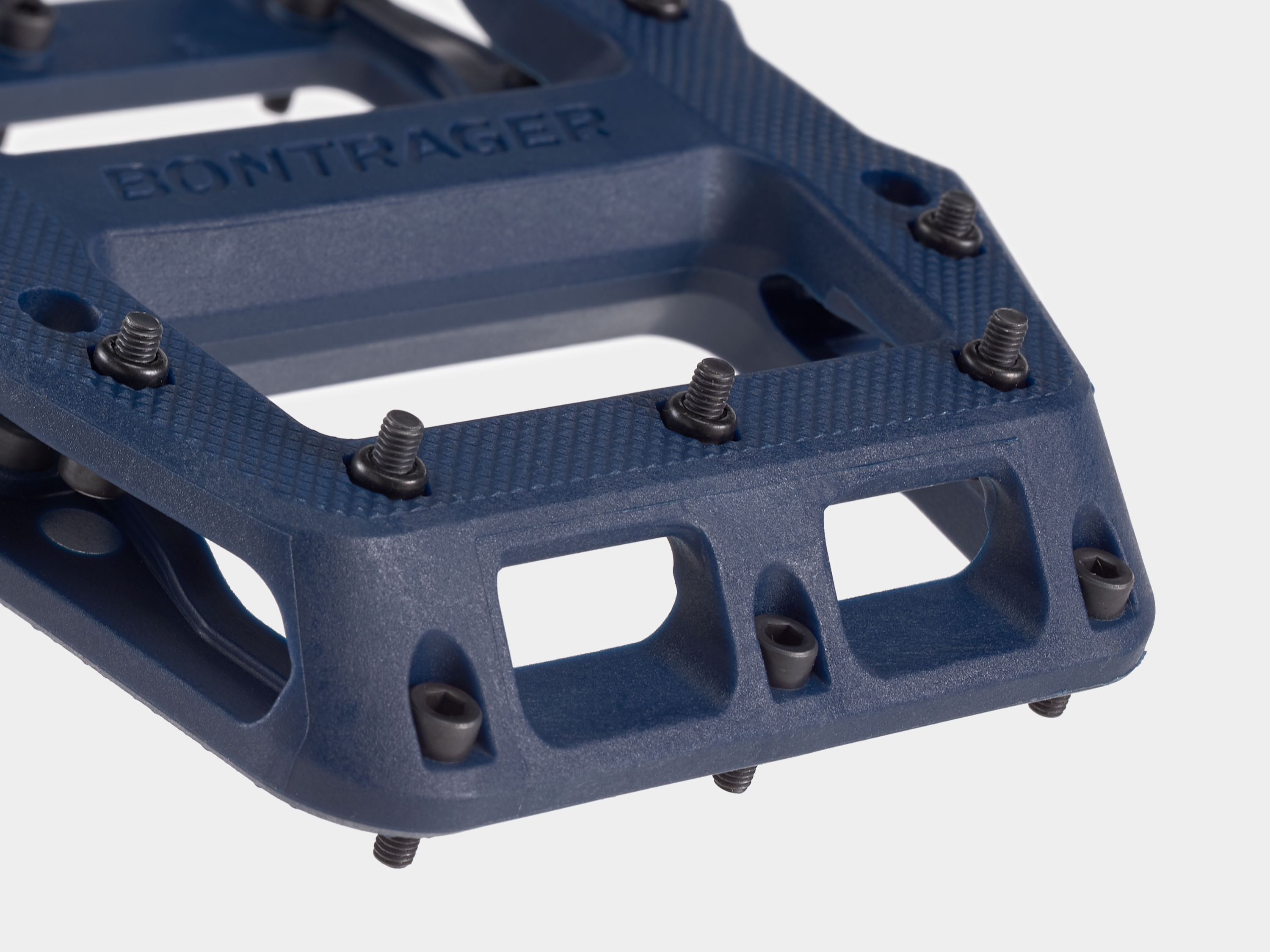 bontrager line elite mtb platform pedals