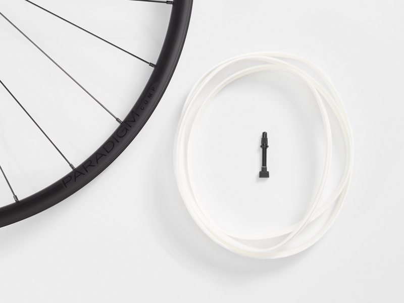 Bontrager Paradigm Comp TLR Disc Road Wheel | Trek Bikes