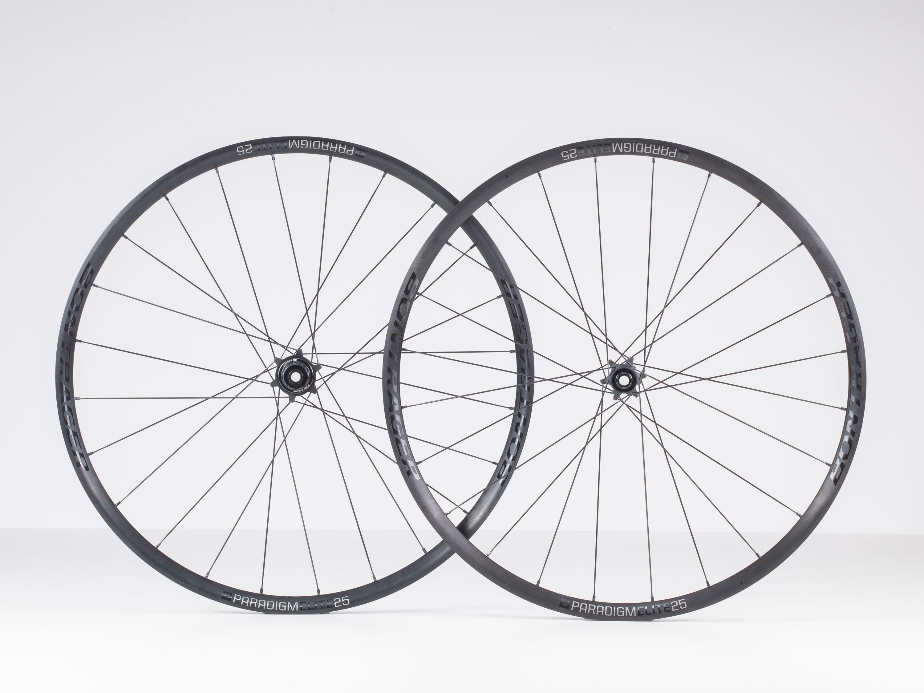 bontrager paradigm elite tlr road wheel