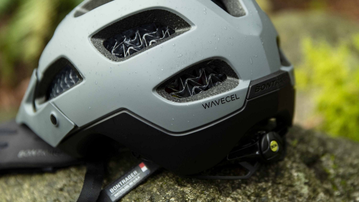 Bicycle helmet riding lightweight breathable helmet mountain bike equipment 