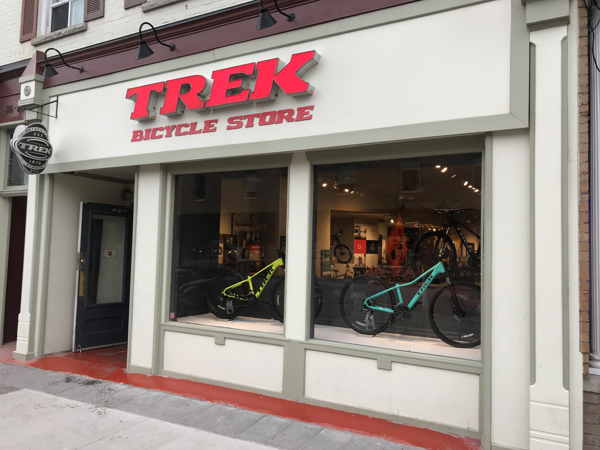 trek bicycle retailers
