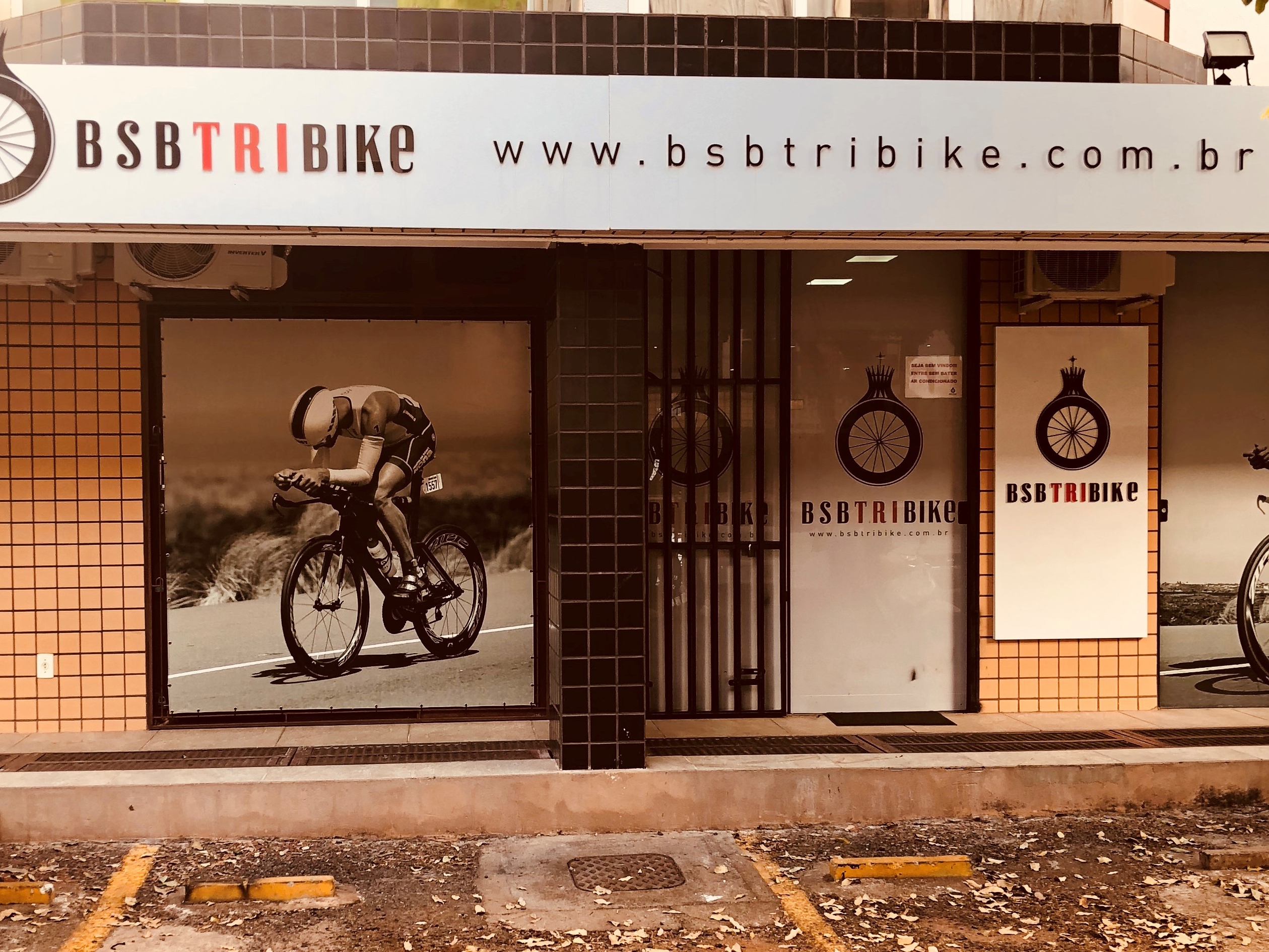 tri bike store